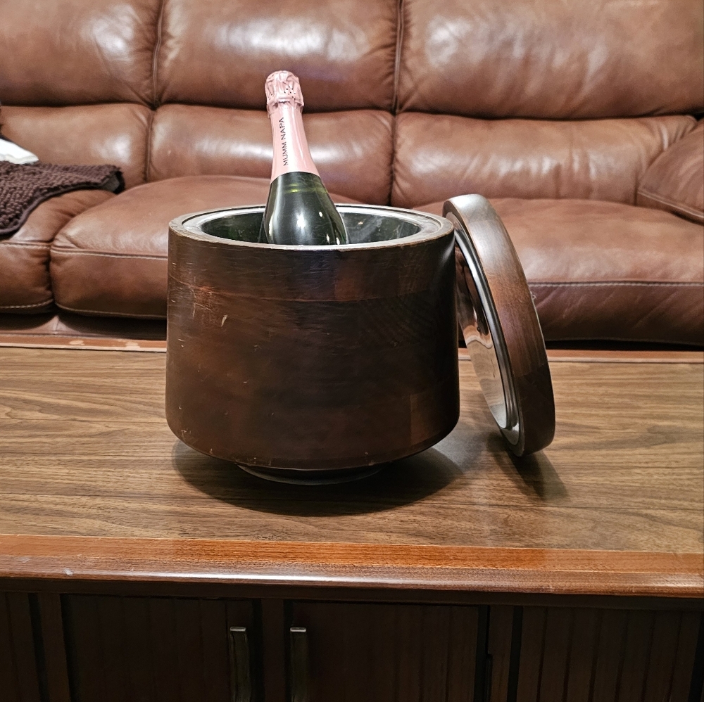 This Wine/ Champagne Chiller